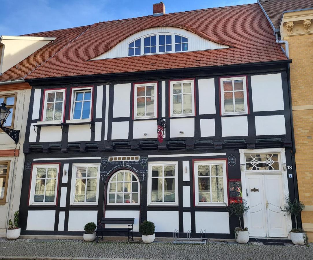 Ferienwohnung Am Rathaus Tangermünde エクステリア 写真